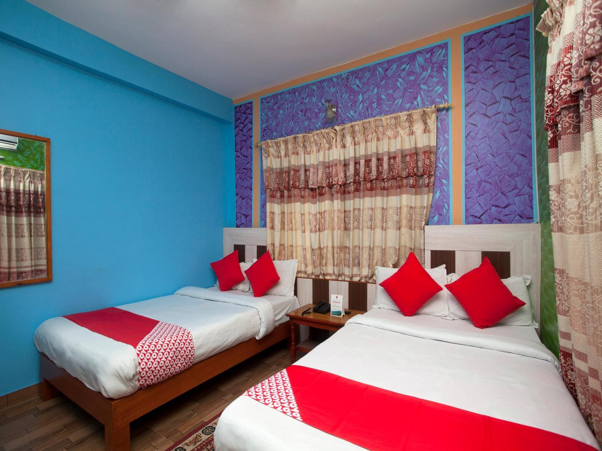 Hotel Point Pokhara Buitenkant foto