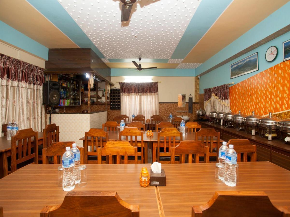 Hotel Point Pokhara Buitenkant foto